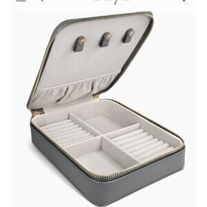 Idyl Elegant Jewelry Organizer Vegan Leather Gray Travel Zip Case